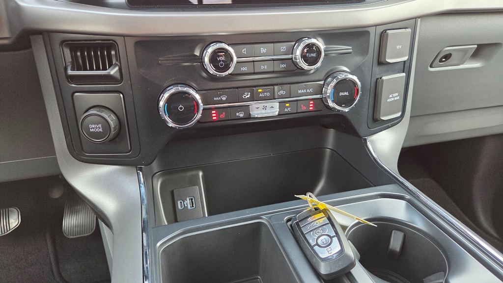 2024 Ford F-150 XLT - Photo 28