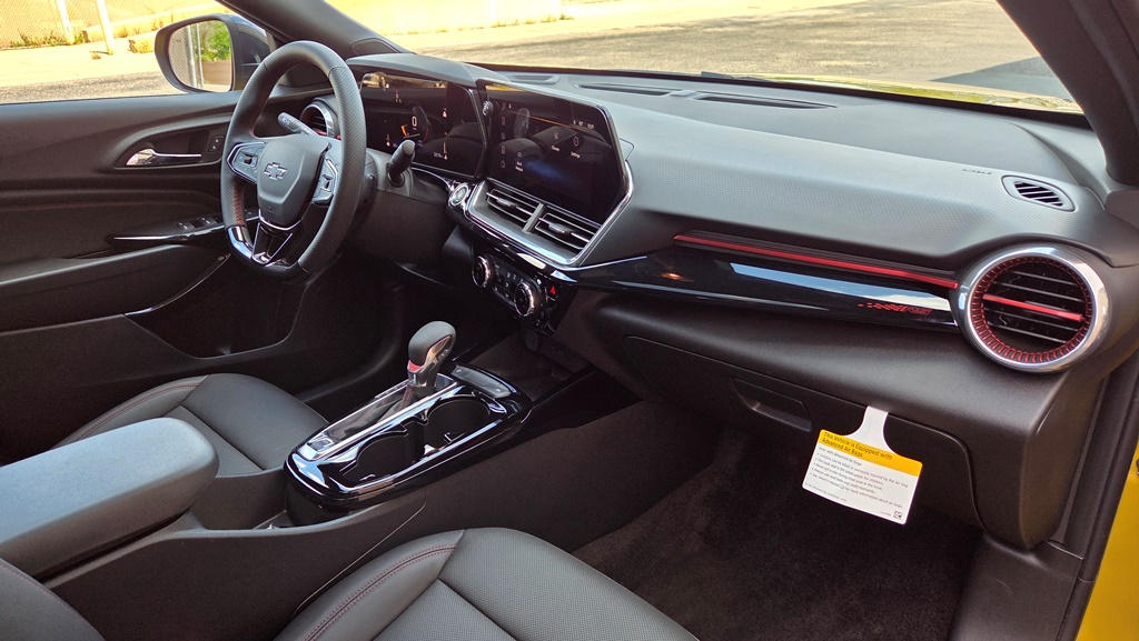 2025 Chevrolet Trax RS - Photo 20