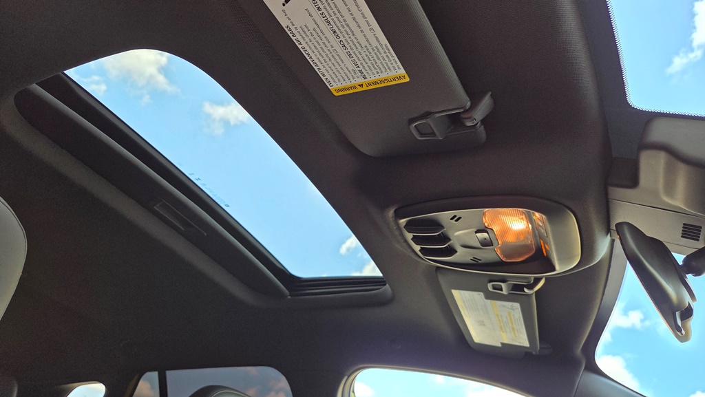 2025 Chevrolet Trax RS - Photo 21