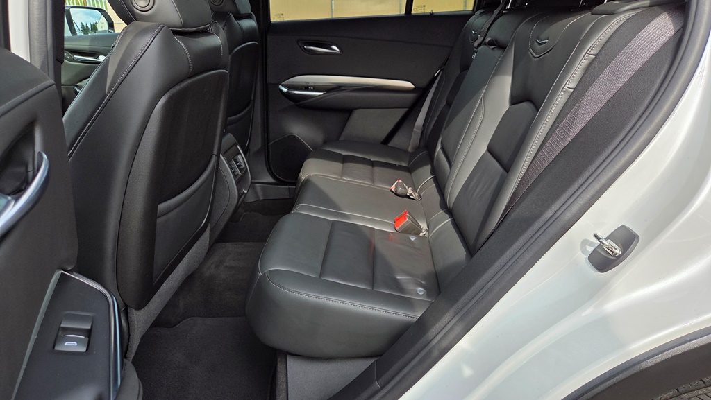 2022 Cadillac XT4 Premium Luxury - Photo 17