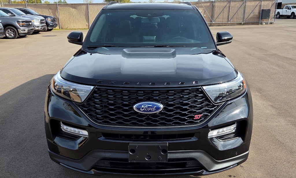 2024 Ford Explorer ST's photo