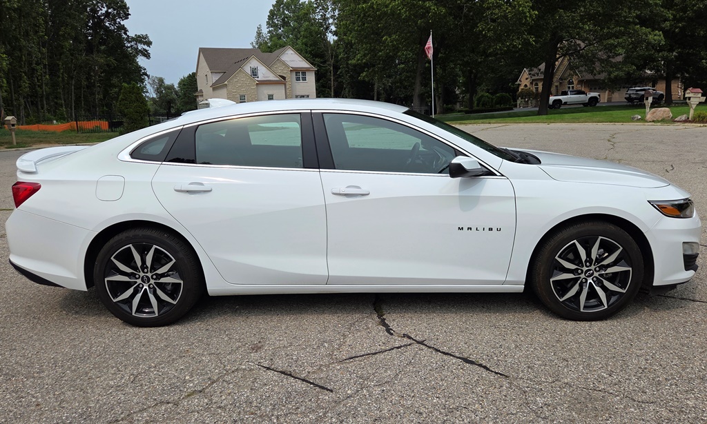 2023 Chevrolet Malibu RS - Photo 7