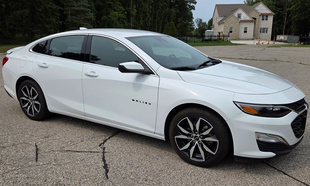 2023 Chevrolet Malibu RS - Photo 8