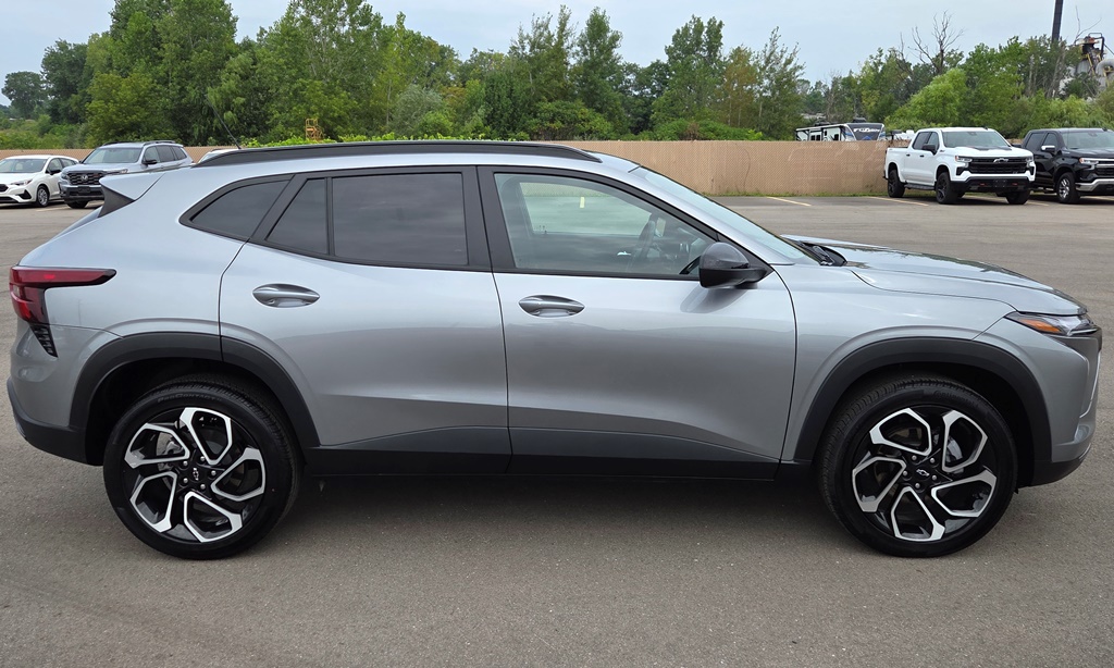 2025 Chevrolet Trax RS - Photo 6