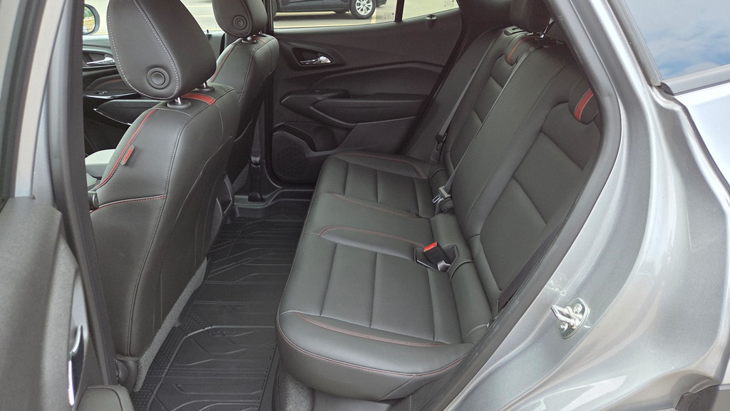 2025 Chevrolet Trax RS - Photo 13