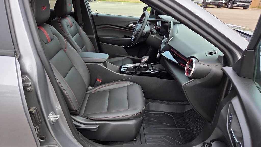 2025 Chevrolet Trax RS - Photo 19