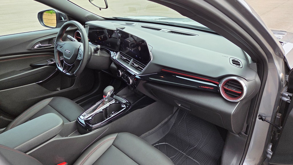2025 Chevrolet Trax RS - Photo 20